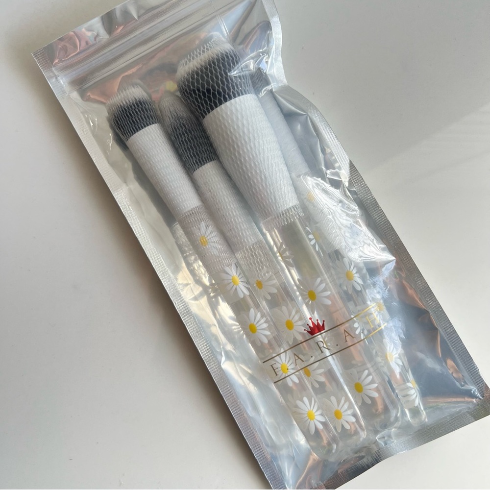 F.A.R.A.H Makeup Brushes